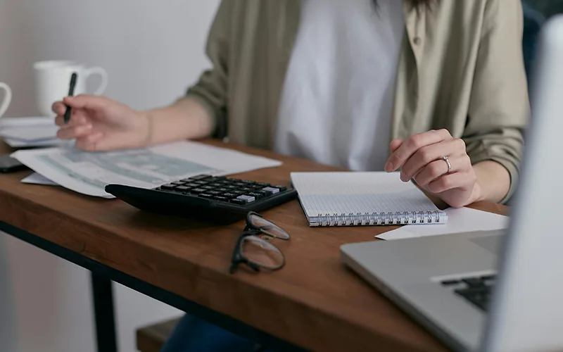 Commissaire aux avantages particuliers et actions de préférence